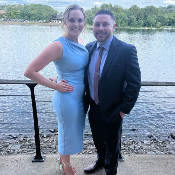 One should bodycon wedding guest dress - Picture 3 of 3